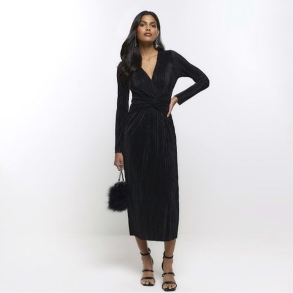 NWT - Boohoo- Women's Black Plisse Plunge Bodycon Midi Dress - Size 16 - Picture 3 of 14